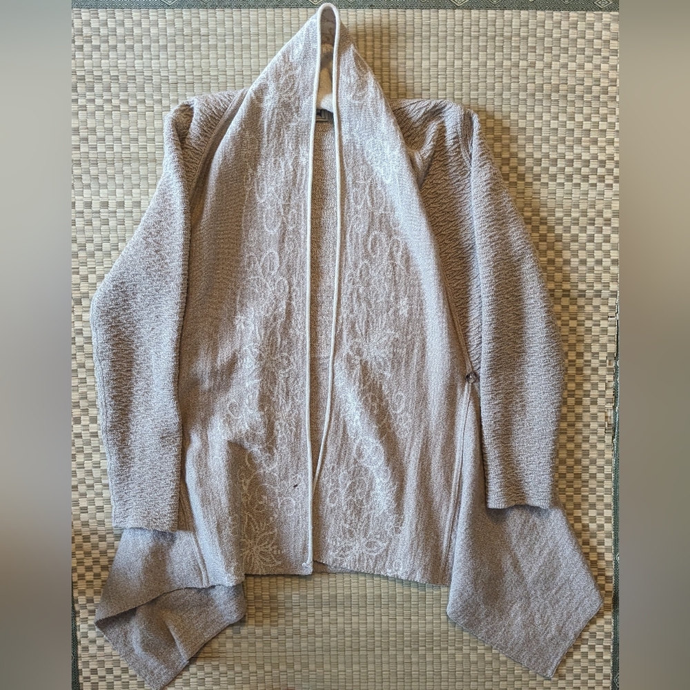 Chic Cream Women's Cardigan
